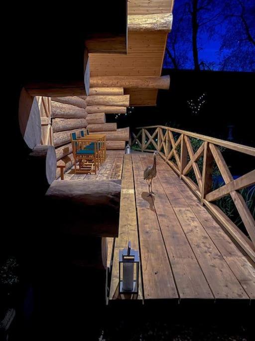 Log Cabin/Hot Tub On Private Lake Jurassic Coast Bridport Exterior foto