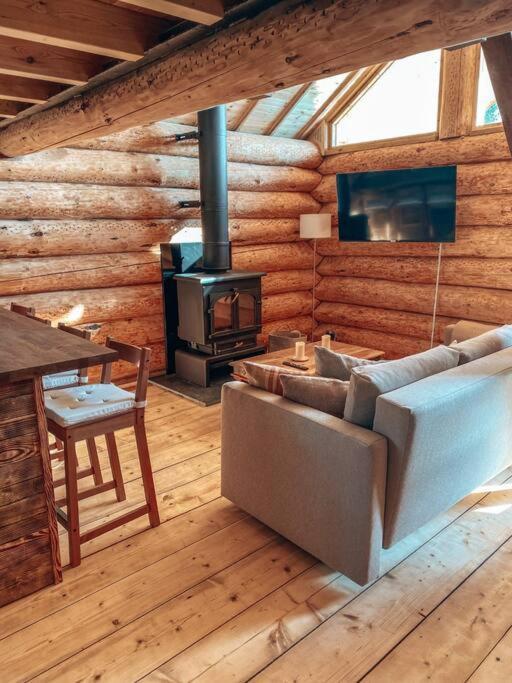 Log Cabin/Hot Tub On Private Lake Jurassic Coast Bridport Exterior foto